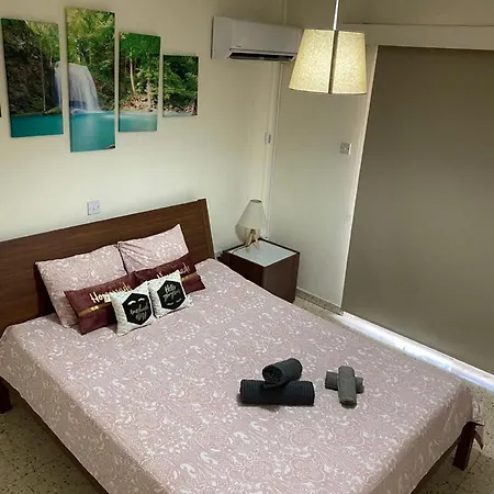 Comfort Near Finikoudes Apartment *